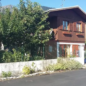 Dans Village Chalet